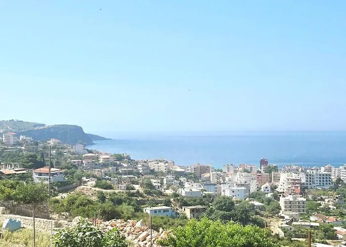 Modern Elegance With Breathtaking Panoramic Views