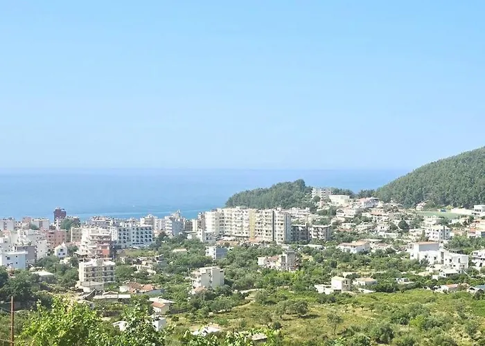 Modern Elegance With Breathtaking Panoramic Views