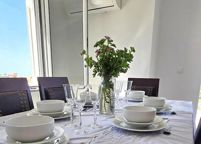 Modern Elegance With Breathtaking Panoramic Views Casa vacanze *